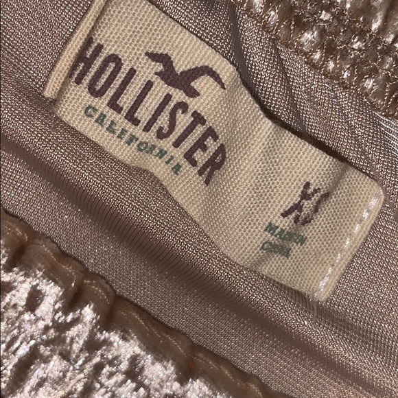 GOLD VELVET HOLLISTER OFF THE SHOULDER TOP - Picture 3 of 3